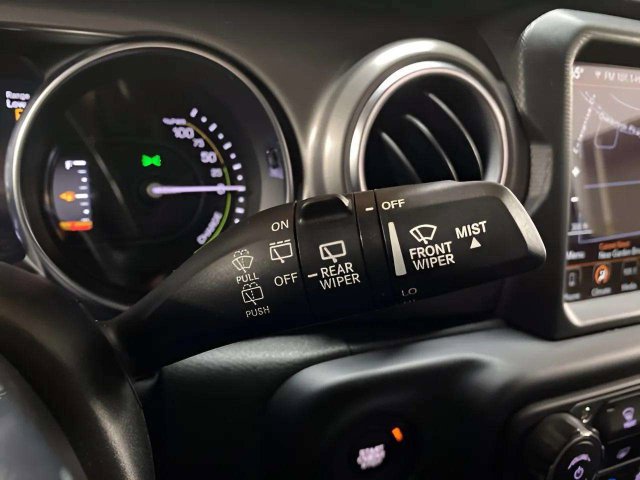 Used 2023 Jeep Wrangler Unlimited Rubicon 4xe AWD/4WD image 35