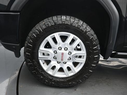 Used 2023 GMC Sierra 2500 Denali w/ Denali Black Diamond Edition AWD/4WD image 70