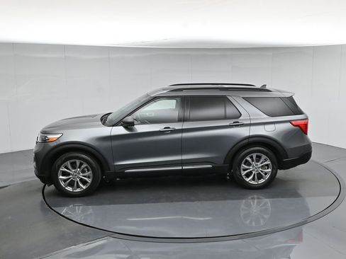 Certified 2023 Ford Explorer XLT w/ Equipment Group 202A RWD image 49