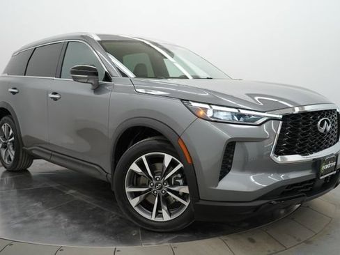 Used 2023 INFINITI QX60 Luxe w/ Cargo Package AWD/4WD image 3