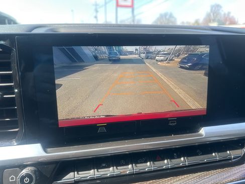 Used 2022 Chevrolet Silverado 1500 RST image 32