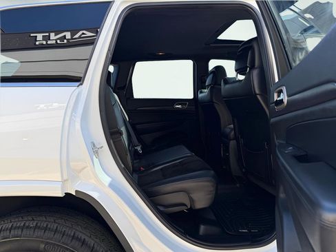 Used 2015 Jeep Grand Cherokee Altitude image 27