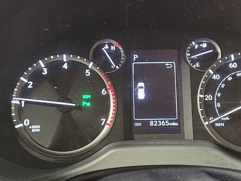 Used 2023 Lexus GX 460 Premium w/ Accessory Package image 19