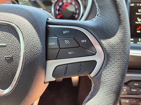 Certified 2018 Dodge Challenger SRT RWD image 31