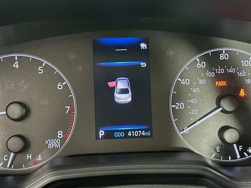 Used 2023 Toyota Corolla LE image 18