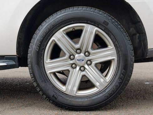 Used 2018 Ford Expedition XLT w/ Equipment Group 202A image 12