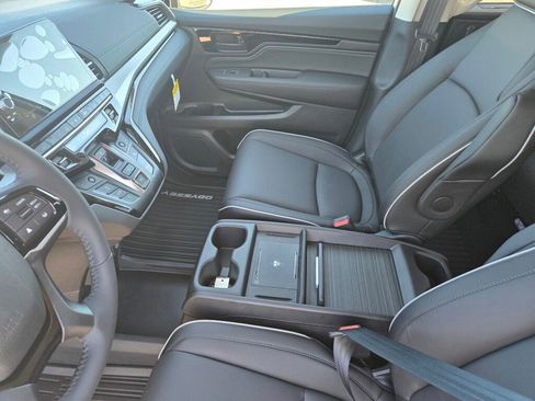 New 2026 Honda Odyssey Touring image 10