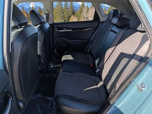 Used 2025 Kia Seltos S image 18
