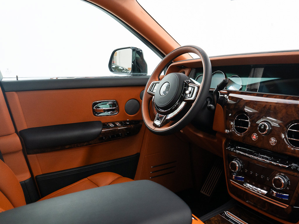 Certified 2023 Rolls-Royce Phantom Sedan RWD image 33