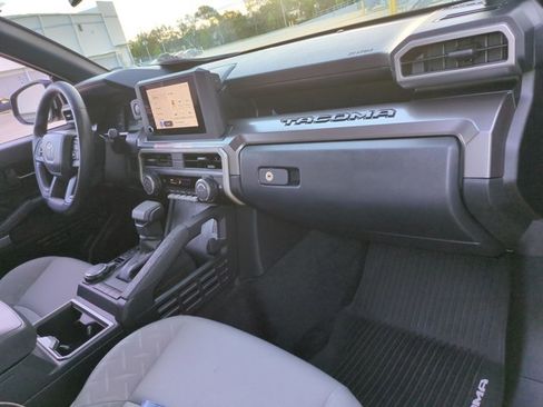 Certified 2025 Toyota Tacoma SR5 image 20