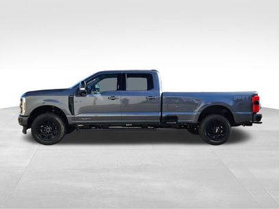 New 2026 Ford F350 Lariat w/ Black Appearance Package