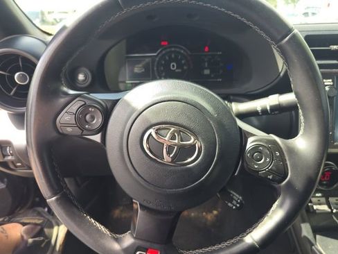 Used 2023 Toyota GR86 image 18