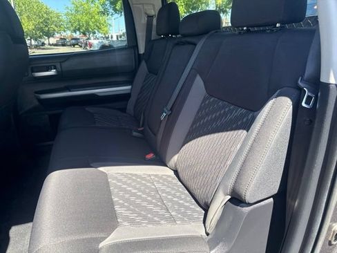 Used 2020 Toyota Tundra SR5 w/ SR5 Convenience Package AWD/4WD image 6