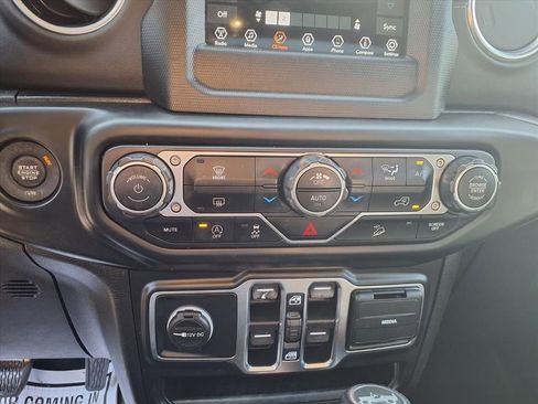 Certified 2020 Jeep Wrangler Unlimited Sahara w/ LED Lighting Group image 16