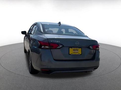 Used 2025 Nissan Versa SV FWD image 9