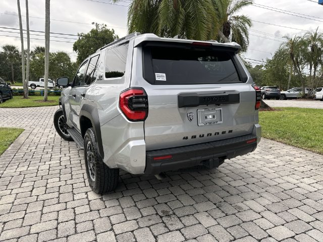 Used 2025 Toyota 4Runner TRD Off-Road Premium AWD/4WD image 12