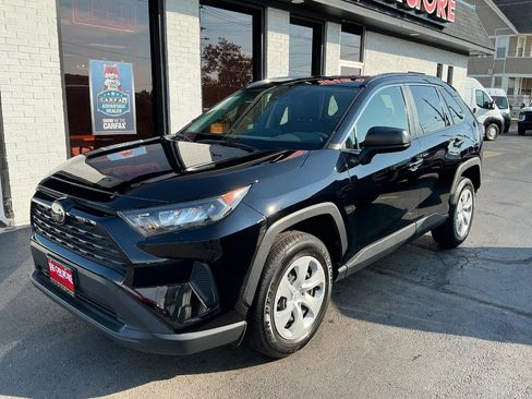 Used 2019 Toyota RAV4 LE w/ All Weather Liner Package FWD image 2
