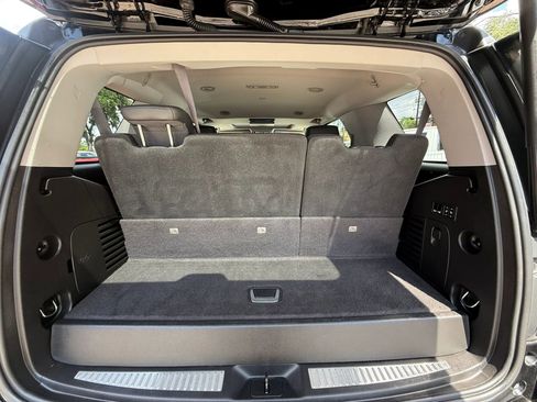 Used 2017 Cadillac Escalade Luxury RWD image 20