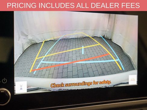Used 2025 Toyota Camry SE FWD image 13