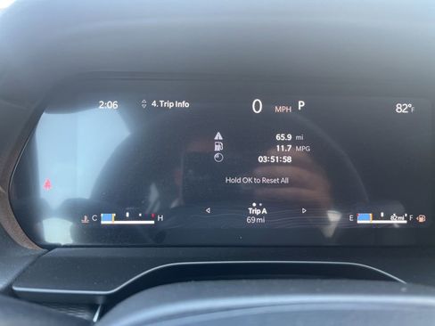 New 2025 Jeep Grand Cherokee Altitude image 37