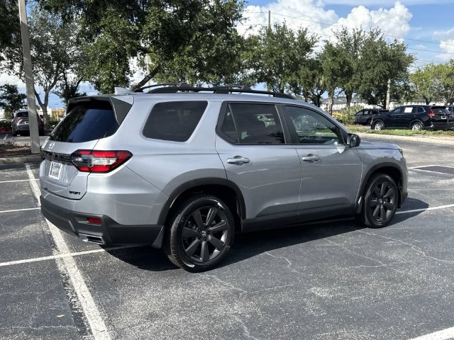 Certified 2023 Honda Pilot Sport image 4