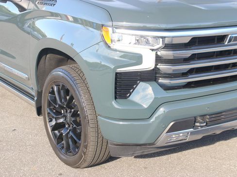 Used 2026 Chevrolet Silverado 1500 High Country AWD/4WD image 9