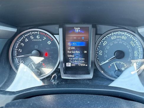 Used 2023 Toyota Tacoma TRD Sport AWD/4WD image 12