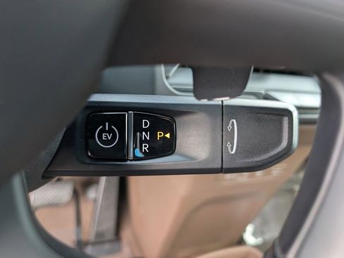 Certified 2024 Kia EV9 Land image 30