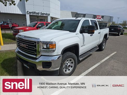 Used 2017 GMC Sierra 3500 4x4 Crew Cab image 1