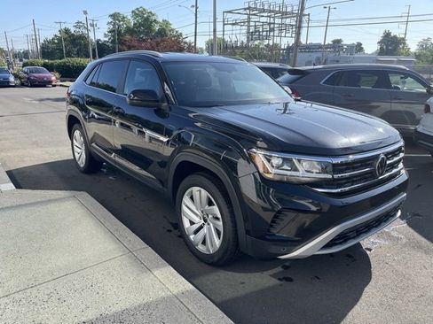 Used 2021 Volkswagen Atlas Cross Sport SE image 5