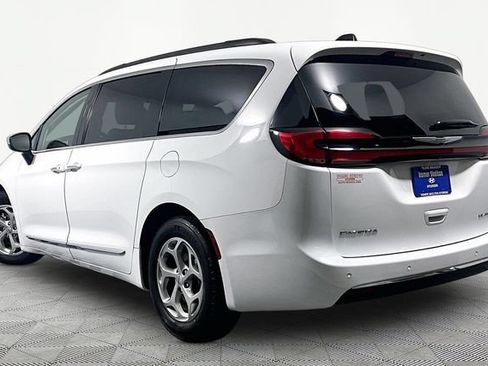 Used 2023 Chrysler Pacifica Limited FWD image 14