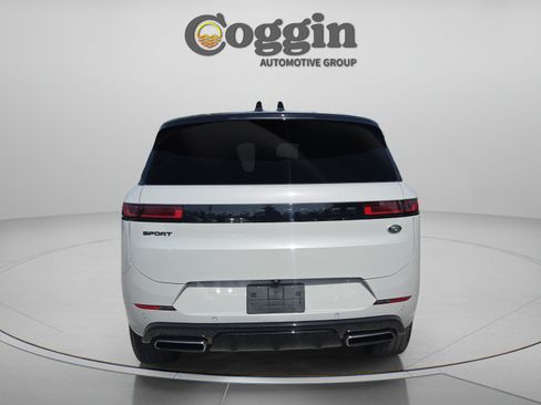 Used 2023 Land Rover Range Rover Sport SE Dynamic AWD/4WD image 4