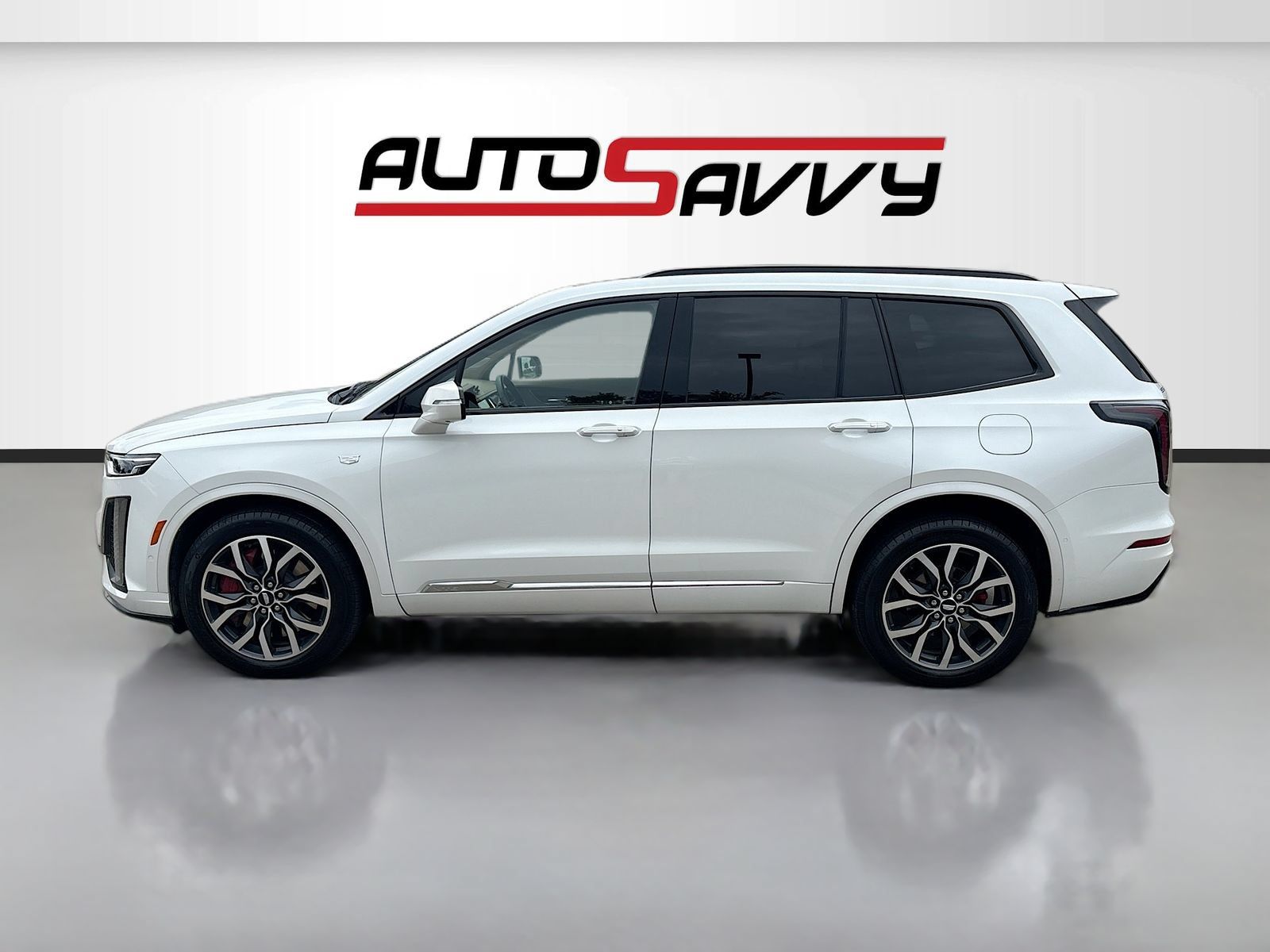Used 2025 Cadillac XT6 Sport w/ Platinum Package AWD/4WD image 4