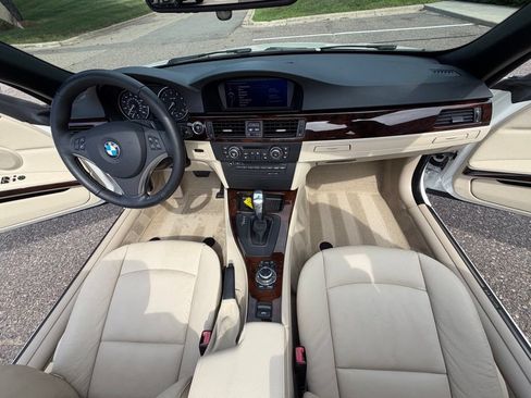 Used 2012 BMW 328i Convertible RWD image 45