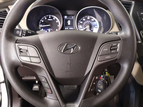 Used 2018 Hyundai Santa Fe Sport image 3