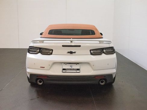 Used 2021 Chevrolet Camaro SS RWD image 9