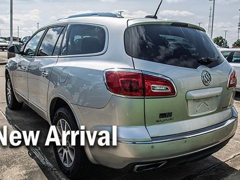 Used 2017 Buick Enclave Convenience FWD image 2