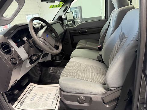 Used 2015 Ford F250 XL w/ Power Equipment Group AWD/4WD image 13