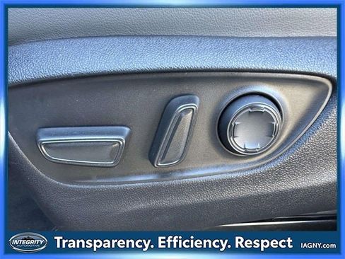 Used 2024 Toyota Sienna XLE image 25