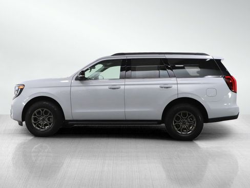 Used 2026 Ford Expedition Active image 2