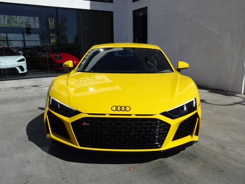 Used 2023 Audi R8 V10 performance image 3