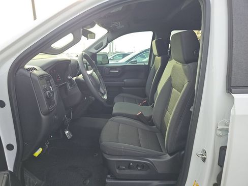 Used 2024 Chevrolet Silverado 1500 Custom RWD image 2