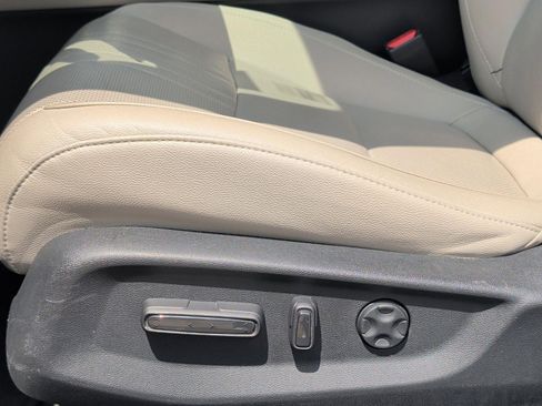 Used 2021 Honda Accord Touring image 10
