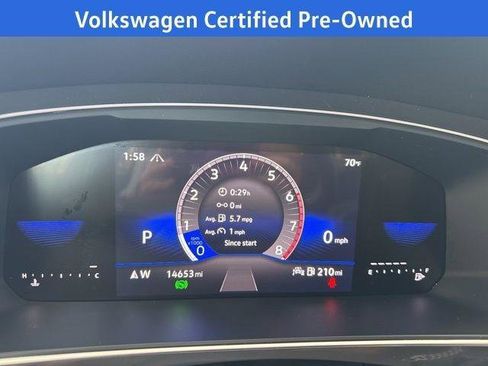 Used 2024 Volkswagen Tiguan SE w/ Panoramic Sunroof Package image 19