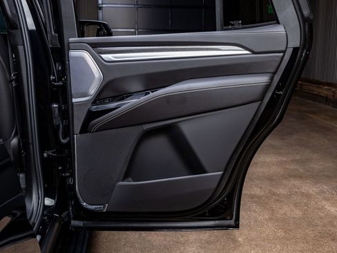 Used 2026 Cadillac Escalade V image 40