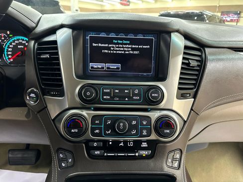 Used 2018 Chevrolet Suburban Premier image 31