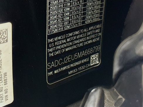 Used 2021 Jaguar F-PACE S image 32