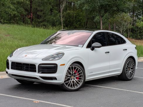 Certified 2023 Porsche Cayenne GTS AWD/4WD image 1