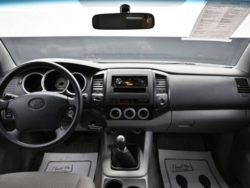 Used 2005 Toyota Tacoma 4x4 Access Cab w/ Convenience Pkg image 12
