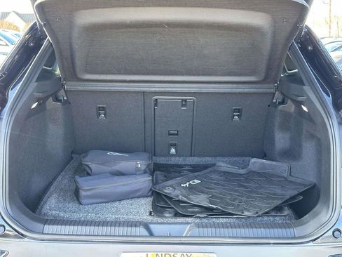 Used 2023 Volkswagen ID.4 Pro S Plus image 14